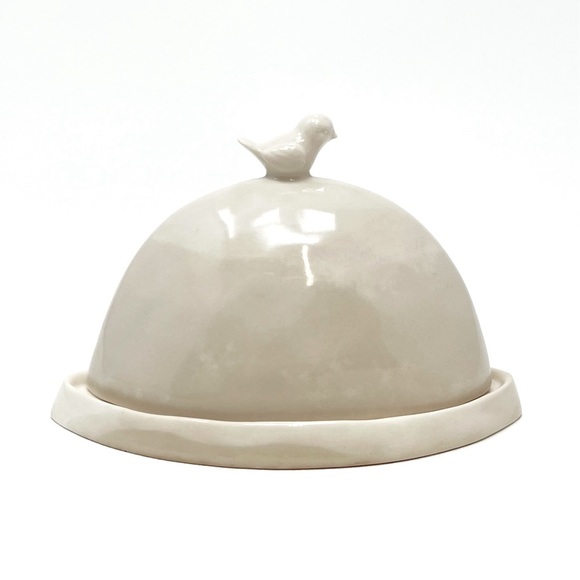 M Magenta by Rae Dunn Vintage Ceramic Covered Butter Cheese Dish Home Bird EUC - Picture 3 of 14
